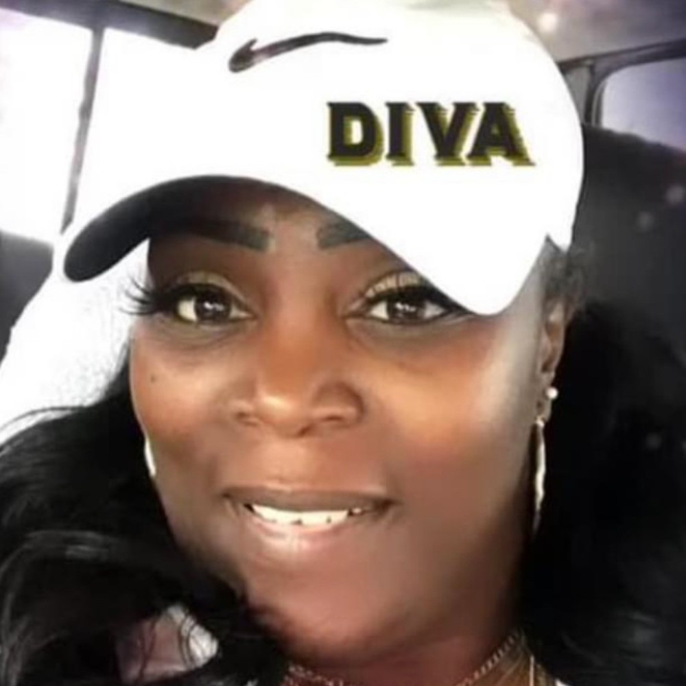 Meet your Posher, Khadedra